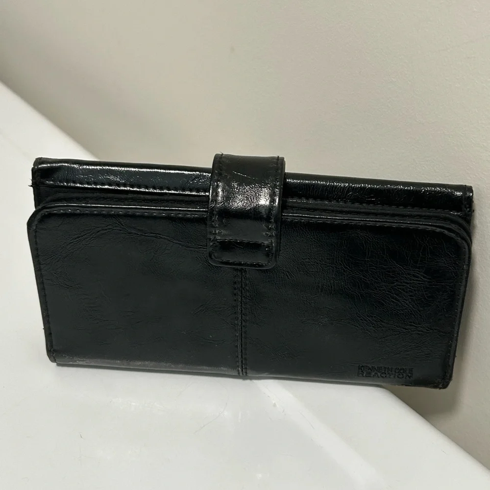 Kenneth Cole Reaction Black Wallet